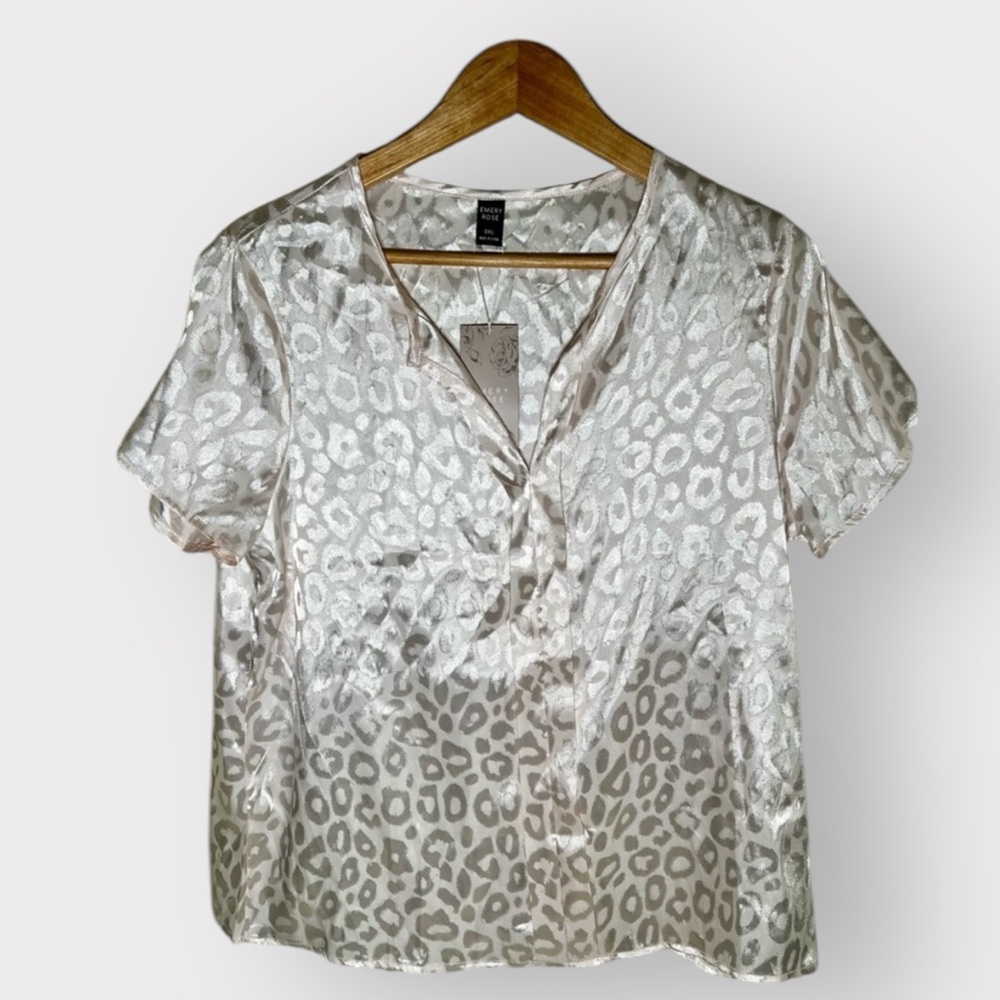 ‼️5/$25‼️ Emery Rose Silk Size 0XL
